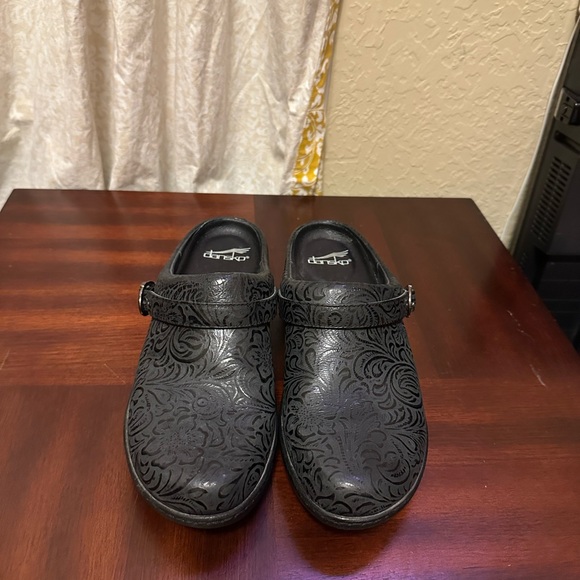 DANSKO XP Women's Black Leather Tooled Clogs Shoes Size EU 39/US 9 - Picture 4 of 6